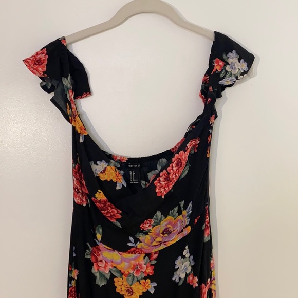 Floral off the shoulder maxi dress with high slit - Picture 3 of 5